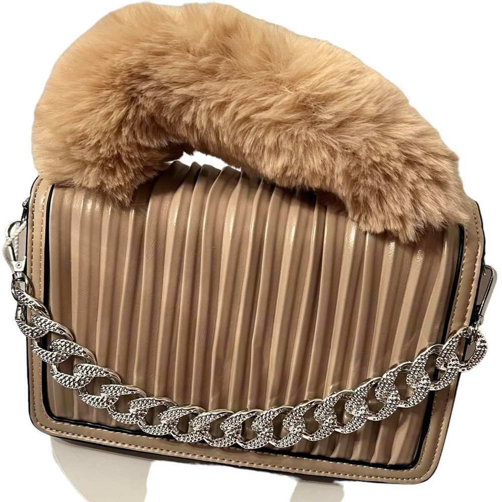 Rhinestone Chain Link Tan Faux Fur Handle Pleated Tan Handbag NWOT - Picture 1 of 6